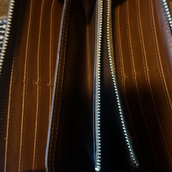 Fossil handbag and matching wallet - Picture 4 of 6